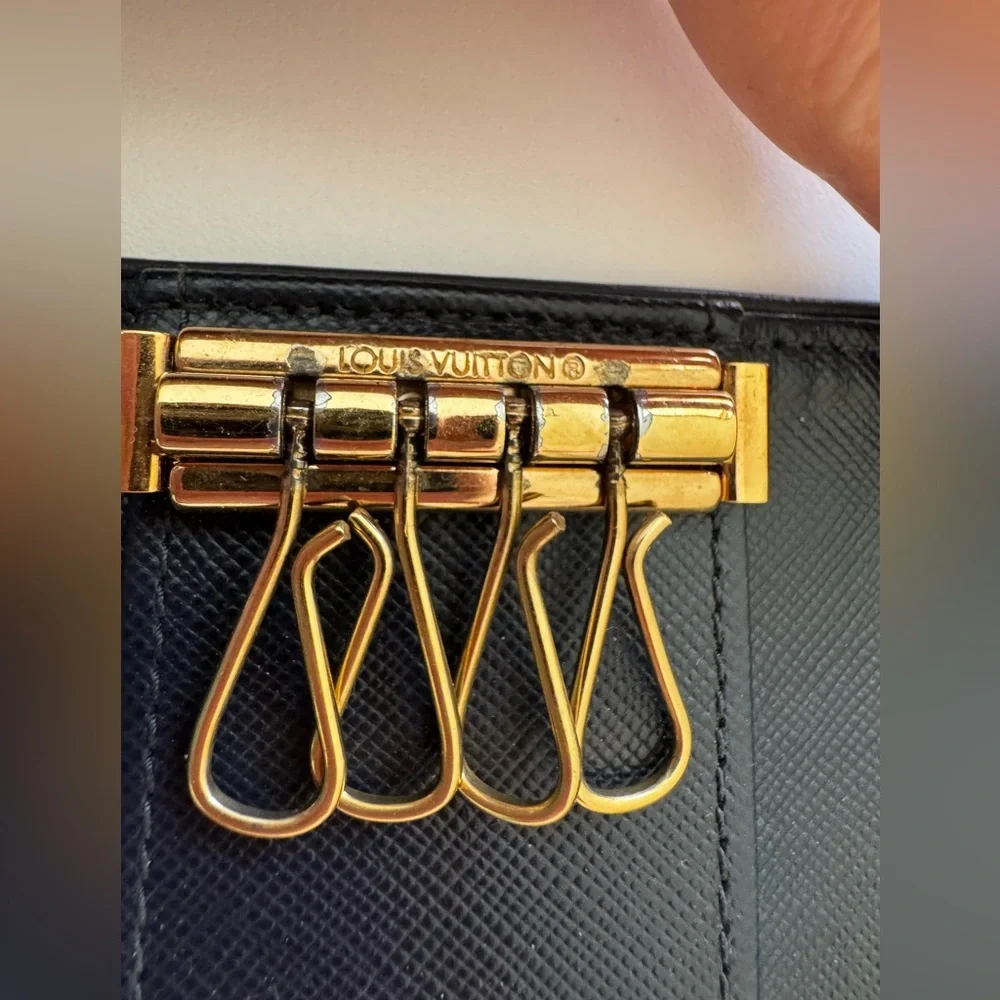 Louis Vuitton Black Monogram Key Holder -EUC with COA and LV dust bag